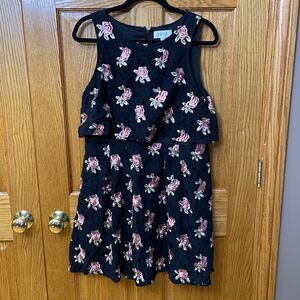 ELLE Popover Tiered Dress Black Lace Embroidery Floral Size 12 Women's Flower